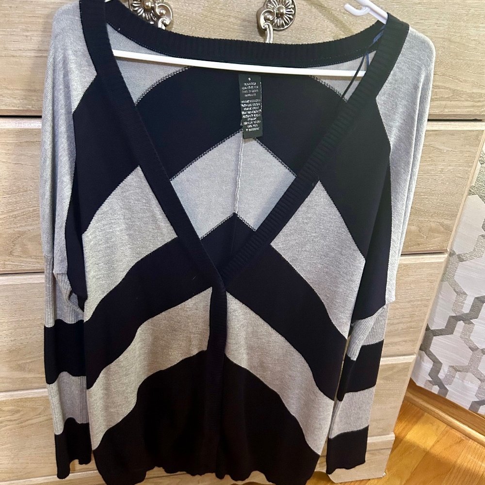 Black/Gray Cardigan Size S